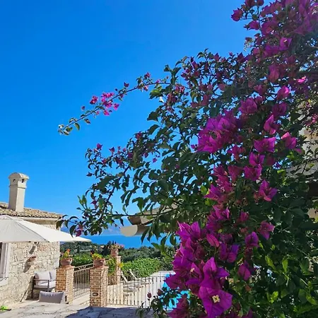 The Little Olive Press, Villa