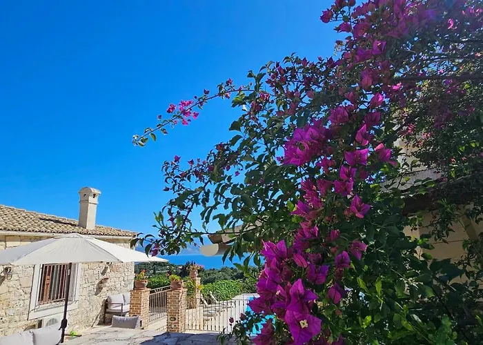 The Little Olive Press, Villa