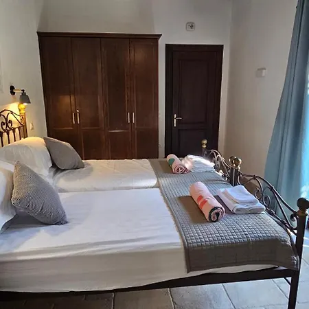 别墅 The Little Olive Press, 卡西奥皮