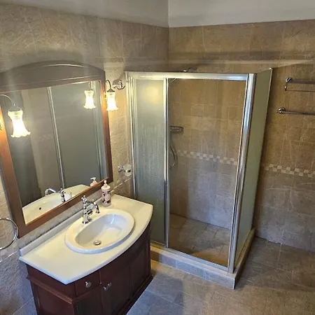 别墅 The Little Olive Press, 卡西奥皮